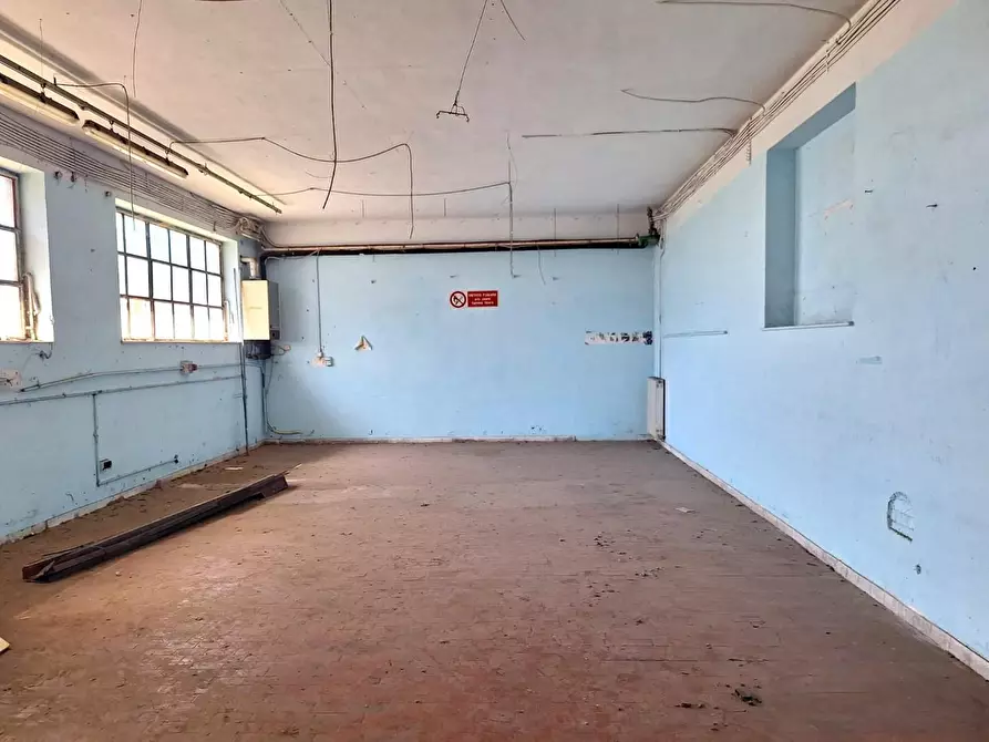 Immagine 3 di Magazzino in affitto  a Porcari