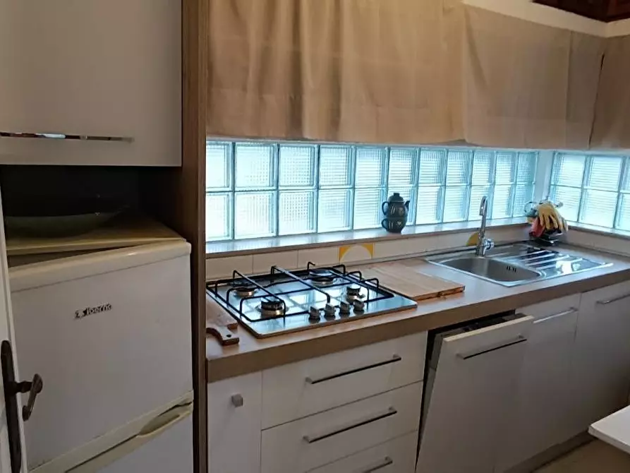 Immagine 5 di Appartamento in vendita  a Viareggio