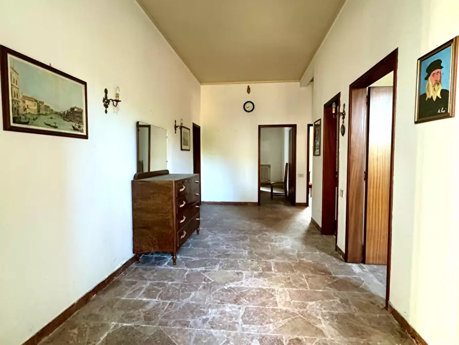 Immagine 2 di Appartamento in vendita  a Vinci