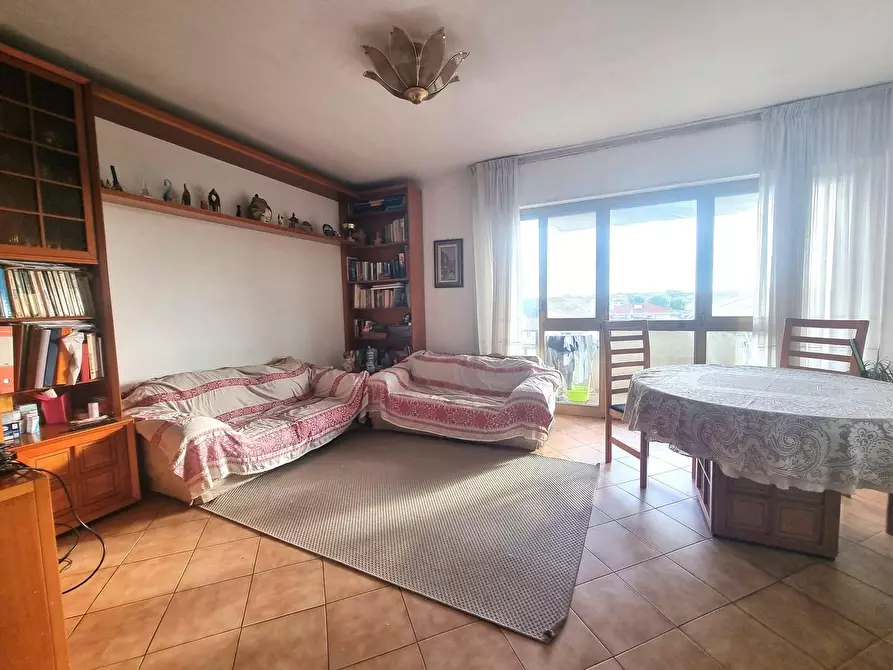 Immagine 3 di Appartamento in vendita  a Viareggio