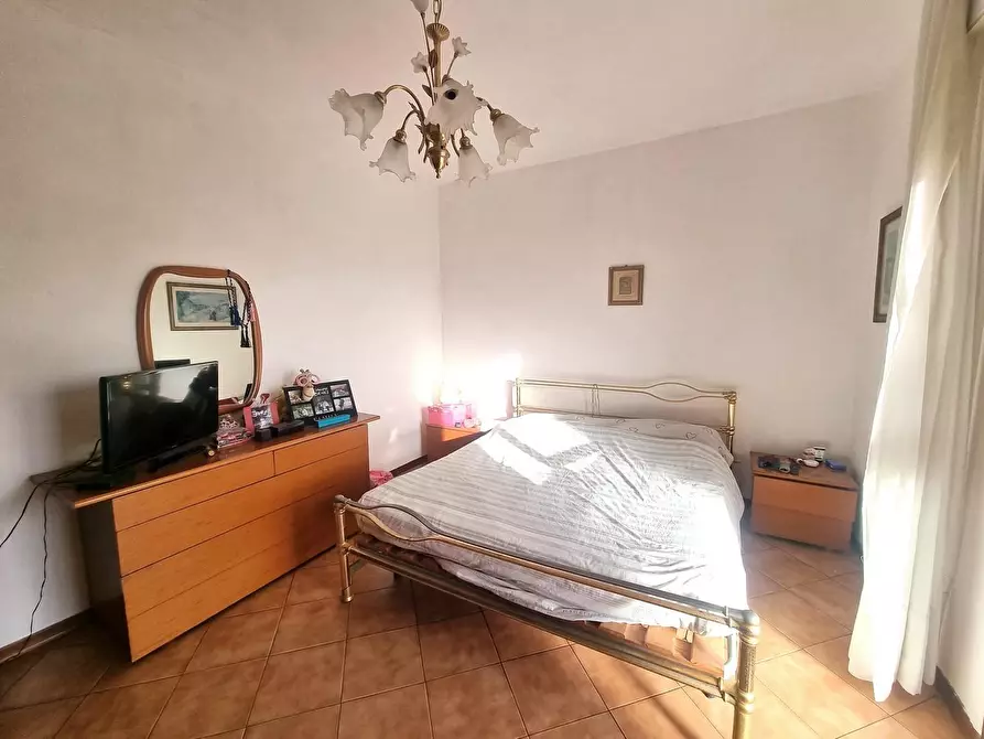 Immagine 14 di Appartamento in vendita  a Viareggio