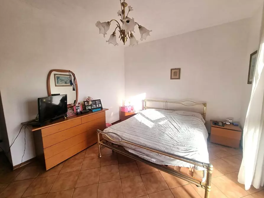 Immagine 13 di Appartamento in vendita  a Viareggio
