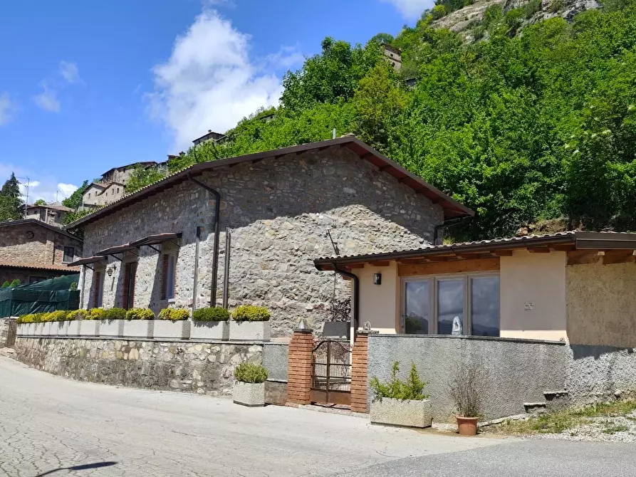 Immagine 2 di Rustico / casale in vendita  a Villa Collemandina