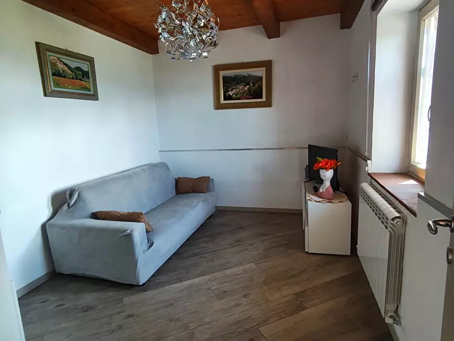 Immagine 51 di Rustico / casale in vendita  a Villa Collemandina