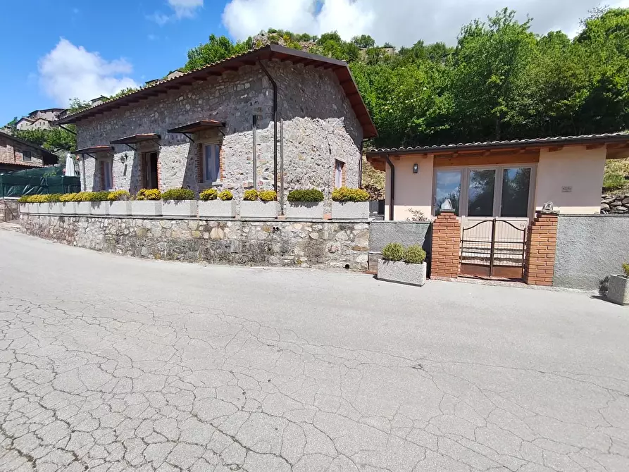 Immagine 32 di Rustico / casale in vendita  a Villa Collemandina