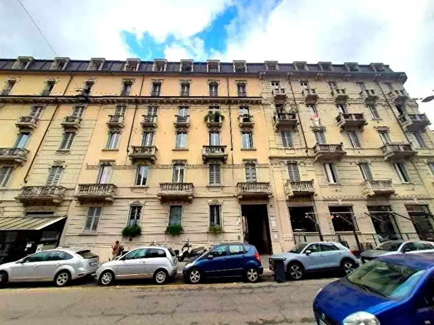 Immagine 12 di Appartamento in vendita  a Milano