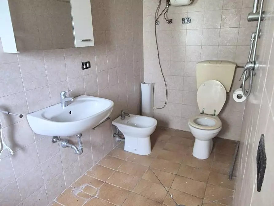 Immagine 22 di Rustico / casale in vendita  a Camaiore