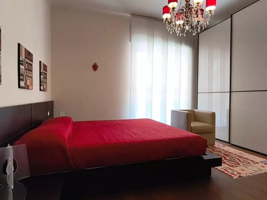 Immagine 23 di Appartamento in vendita  a Carrara