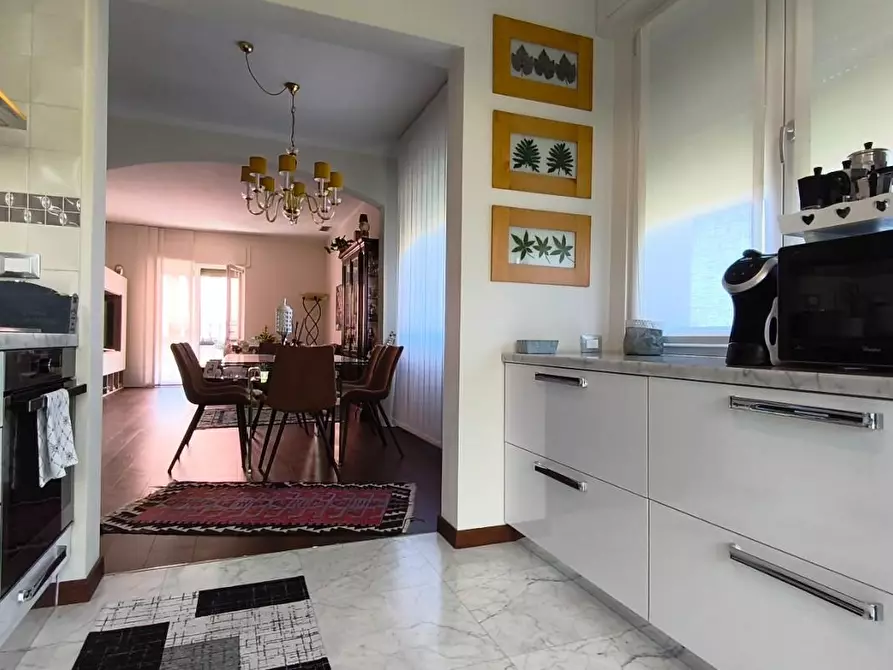 Immagine 9 di Appartamento in vendita  a Carrara