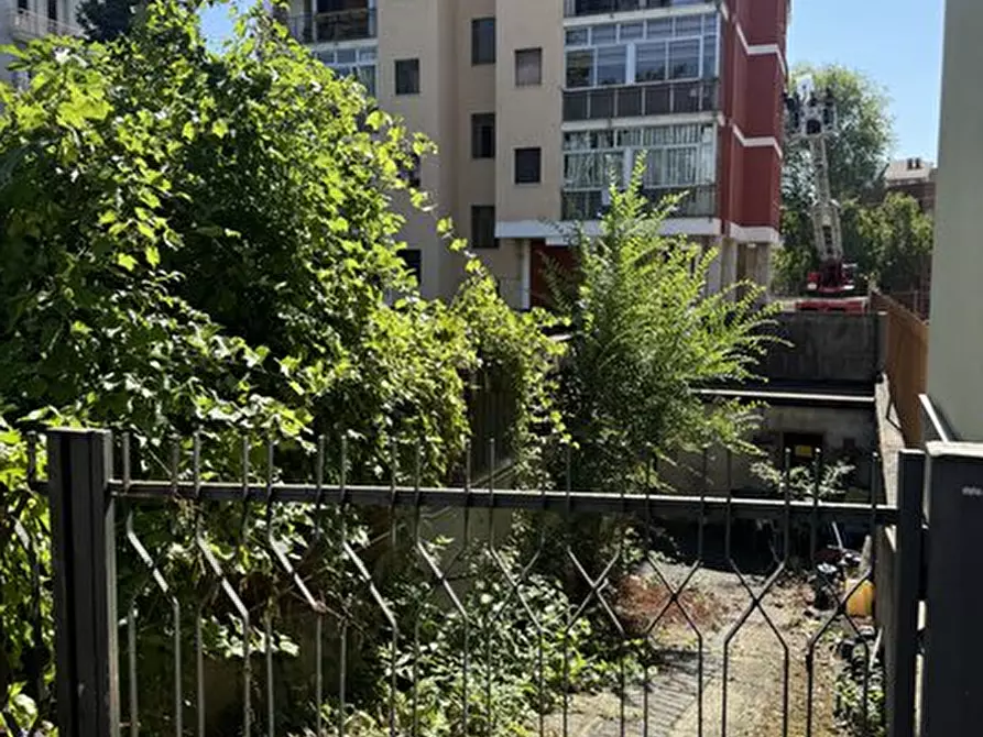 Immagine 33 di Capannone industriale in vendita  a Collegno