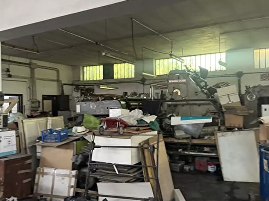 Immagine 2 di Capannone industriale in vendita  a Collegno