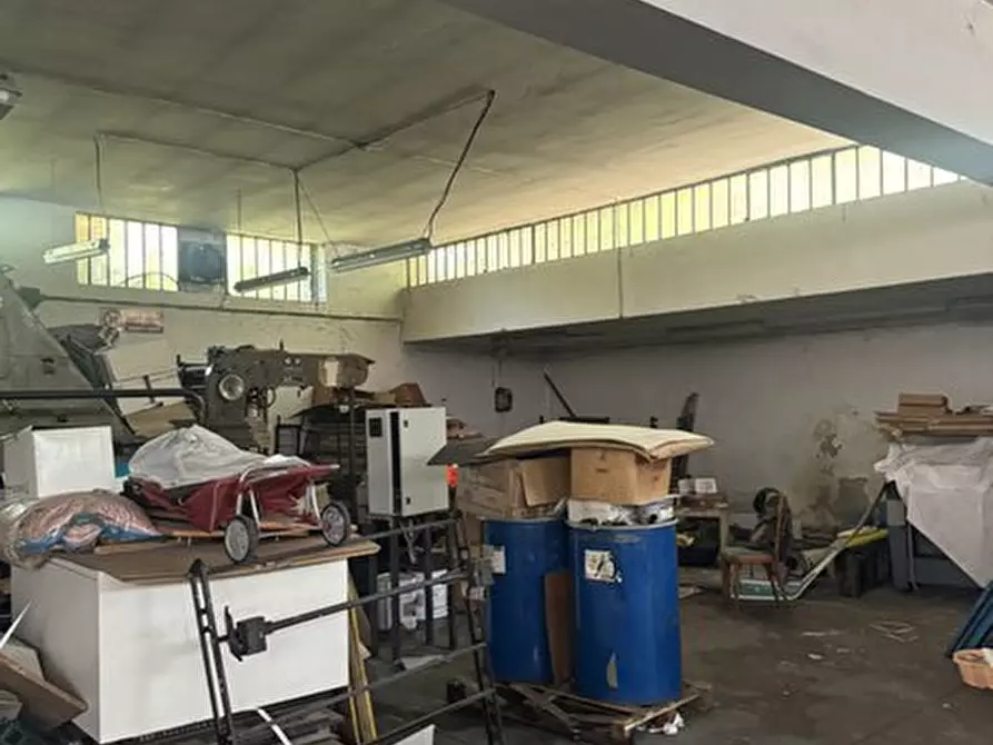 Immagine 23 di Capannone industriale in vendita  a Collegno
