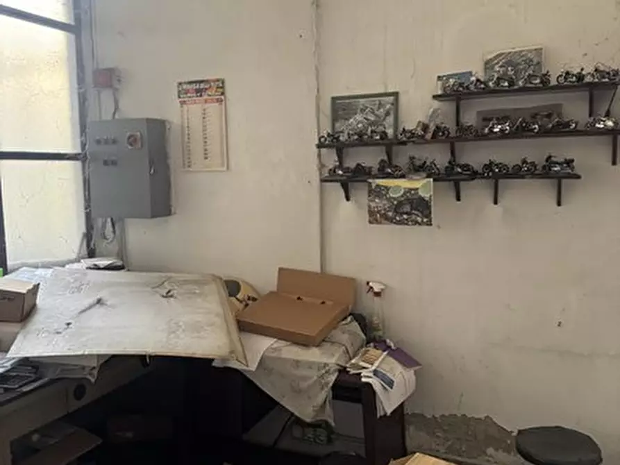 Immagine 13 di Capannone industriale in vendita  a Collegno