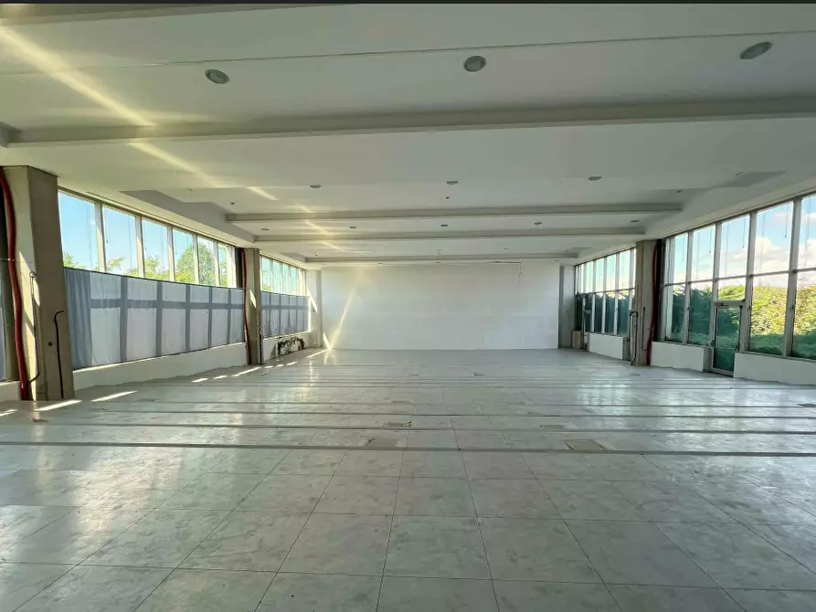 Immagine 9 di Capannone industriale in vendita  a Santena