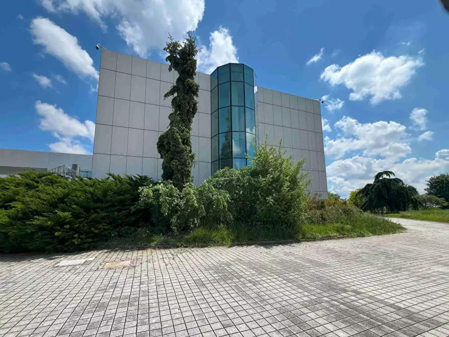 Immagine 5 di Capannone industriale in vendita  a Santena