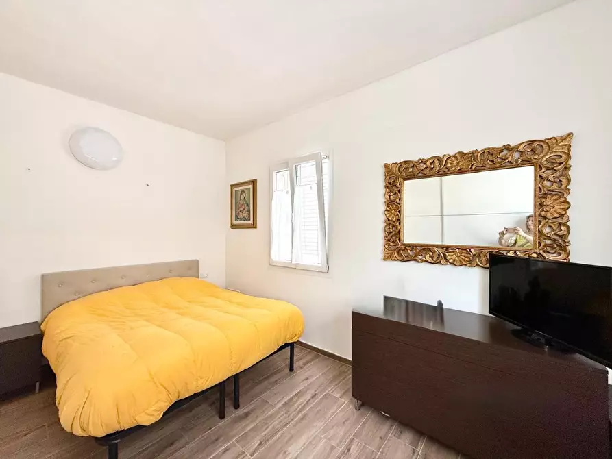 Immagine 5 di Appartamento in vendita  a Camaiore