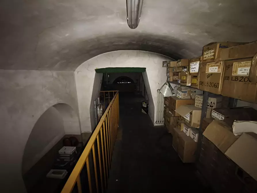 Immagine 3 di Magazzino in vendita  a Torino