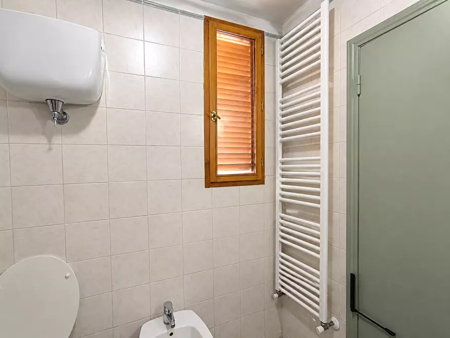 Immagine 30 di Appartamento in vendita  a Sinalunga