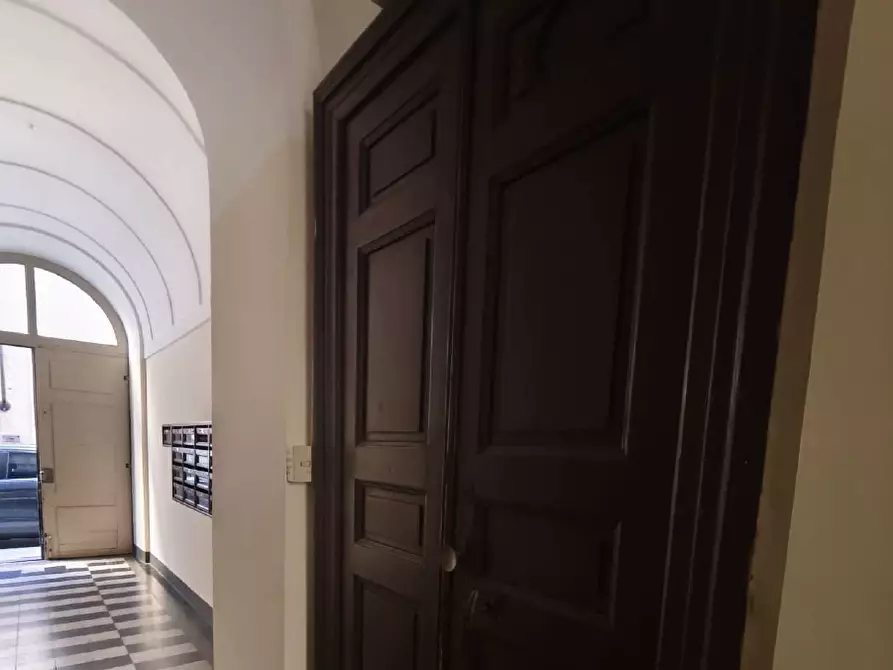 Immagine 6 di Magazzino in vendita  a Torino