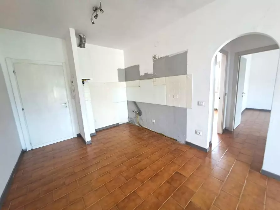 Immagine 3 di Appartamento in vendita  a Massa