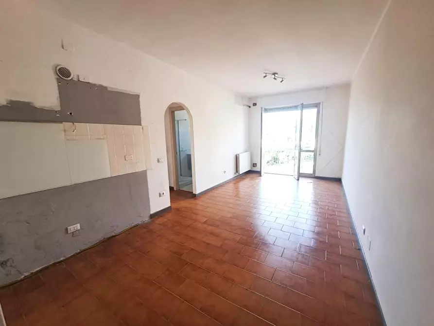 Immagine 1 di Appartamento in vendita  a Massa