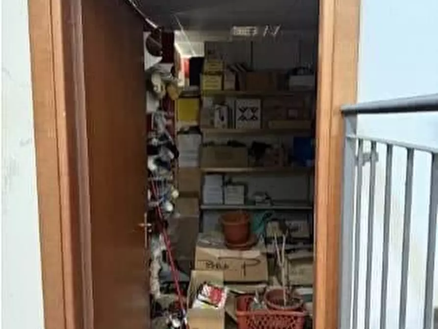 Immagine 16 di Negozio in vendita  a Biandrate