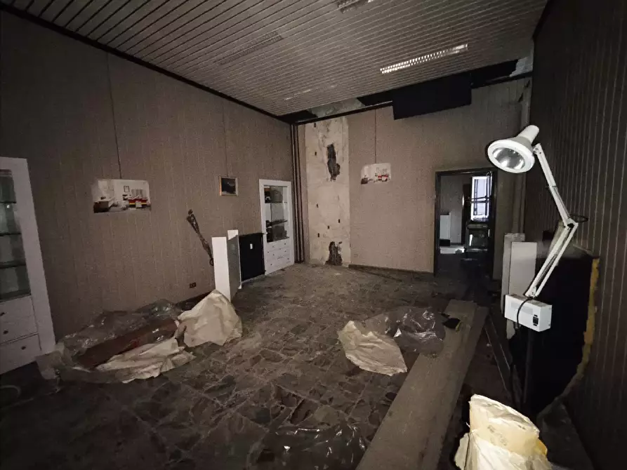 Immagine 9 di Magazzino in vendita  a Torino