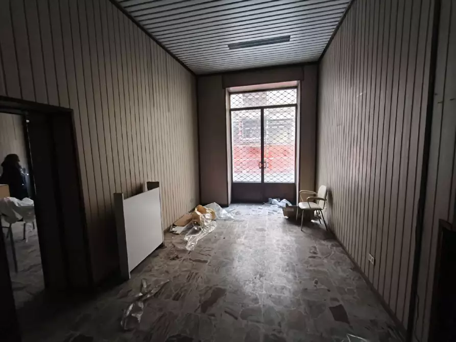 Immagine 8 di Magazzino in vendita  a Torino