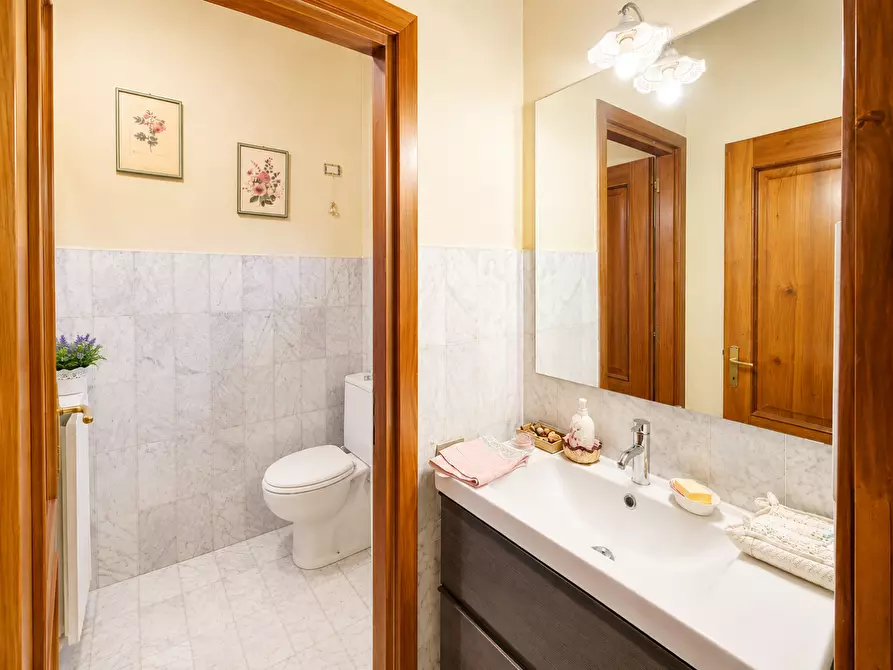 Immagine 12 di Rustico / casale in vendita  a Cascina