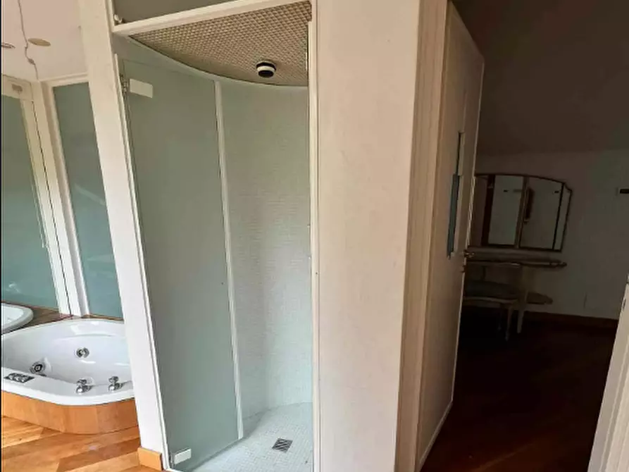 Immagine 13 di Villa in vendita  a Moncalieri