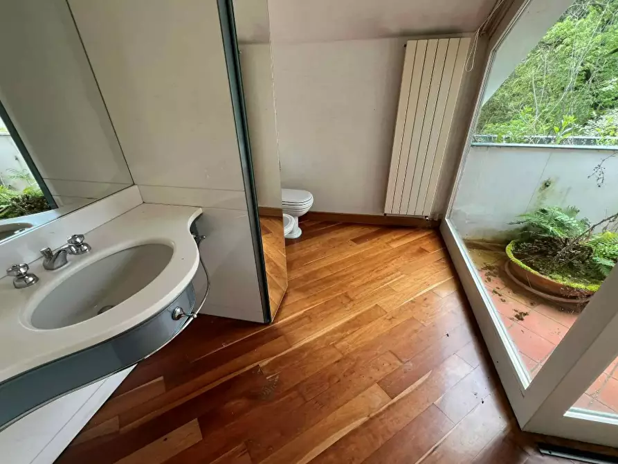Immagine 12 di Villa in vendita  a Moncalieri