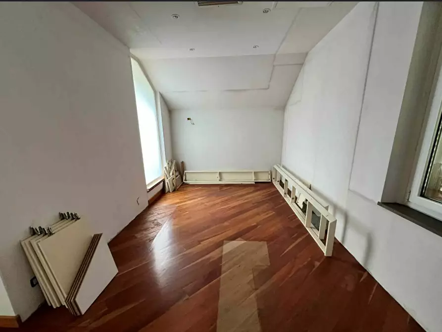 Immagine 20 di Villa in vendita  a Moncalieri