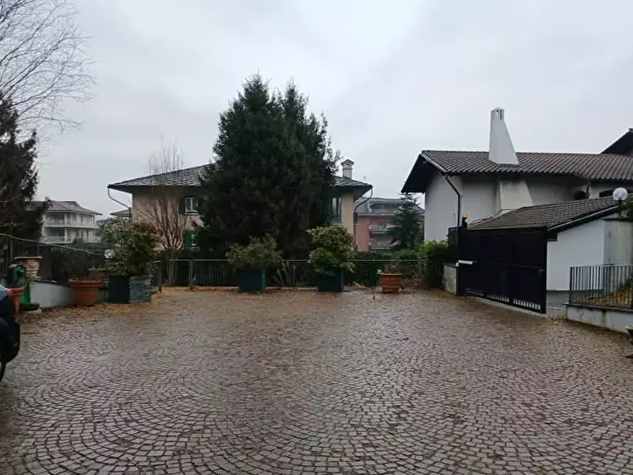 Immagine 2 di Villa in vendita  a Cuorgnè