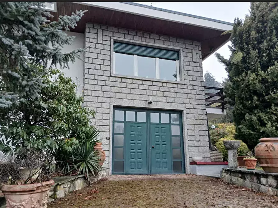 Immagine 1 di Villa in vendita  a Cuorgnè