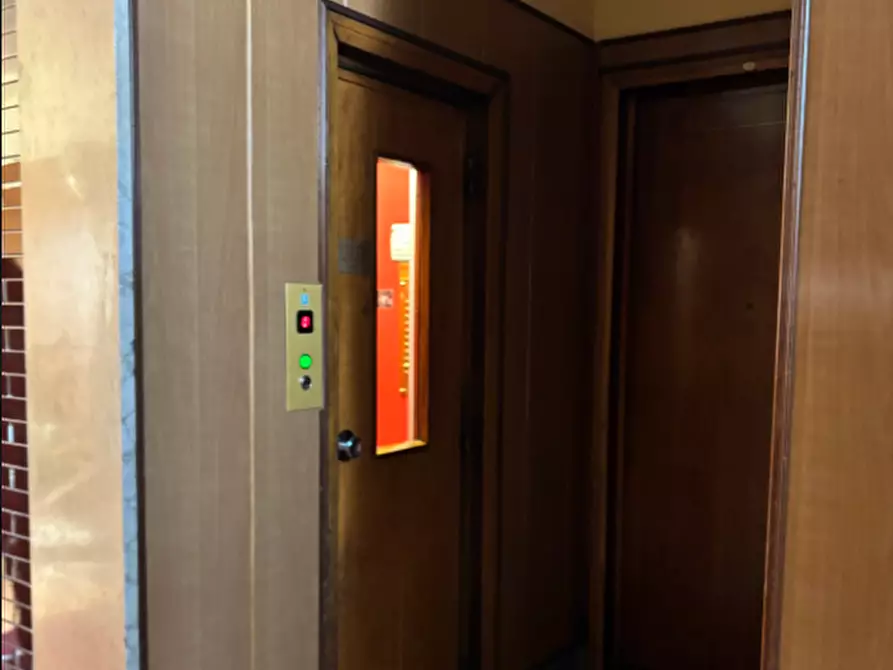 Immagine 10 di Appartamento in vendita  a Torino