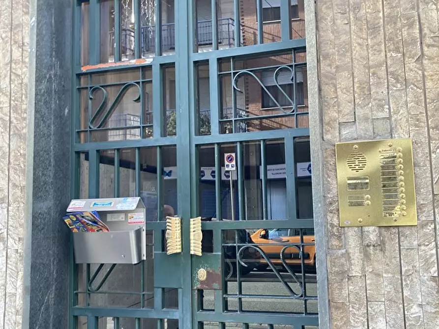Immagine 2 di Appartamento in vendita  a Torino