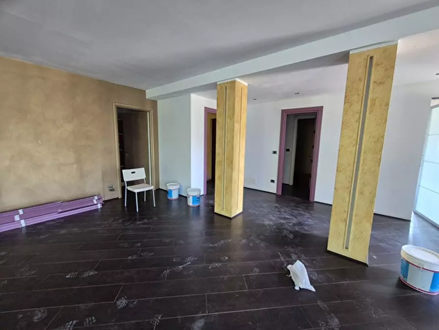 Immagine 17 di Villa in vendita  a Reano