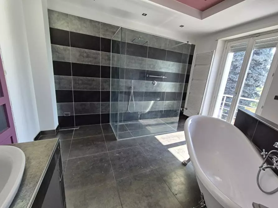 Immagine 32 di Villa in vendita  a Reano