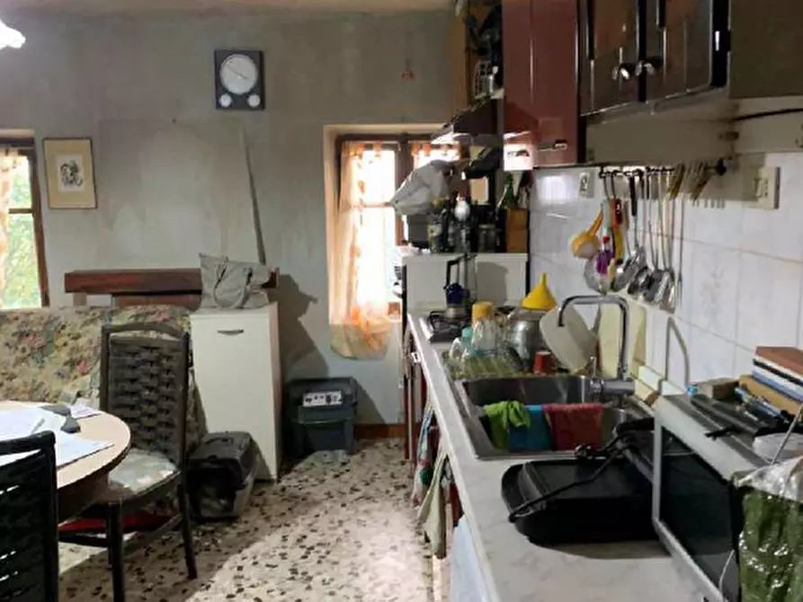 Immagine 12 di Garage in vendita  a Pinerolo