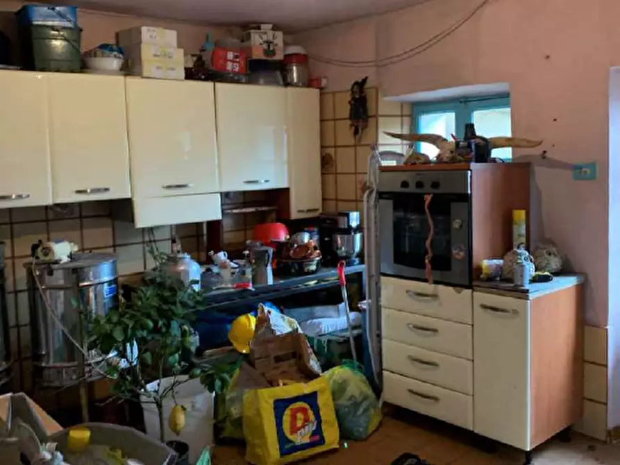 Immagine 8 di Garage in vendita  a Pinerolo