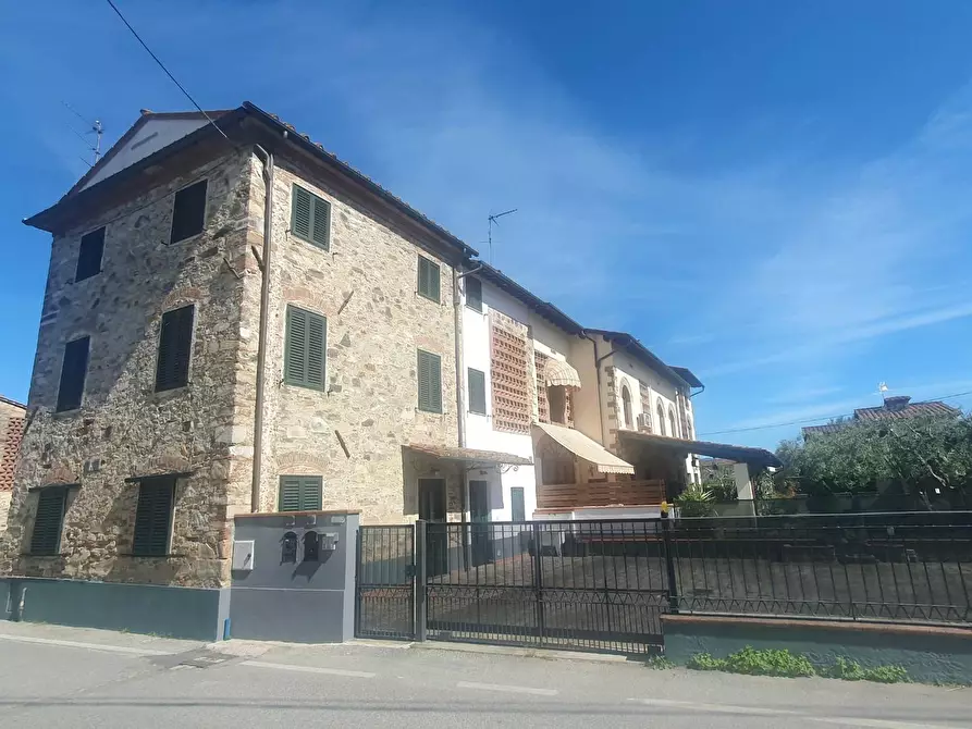 Immagine 1 di Terratetto in vendita  a Capannori