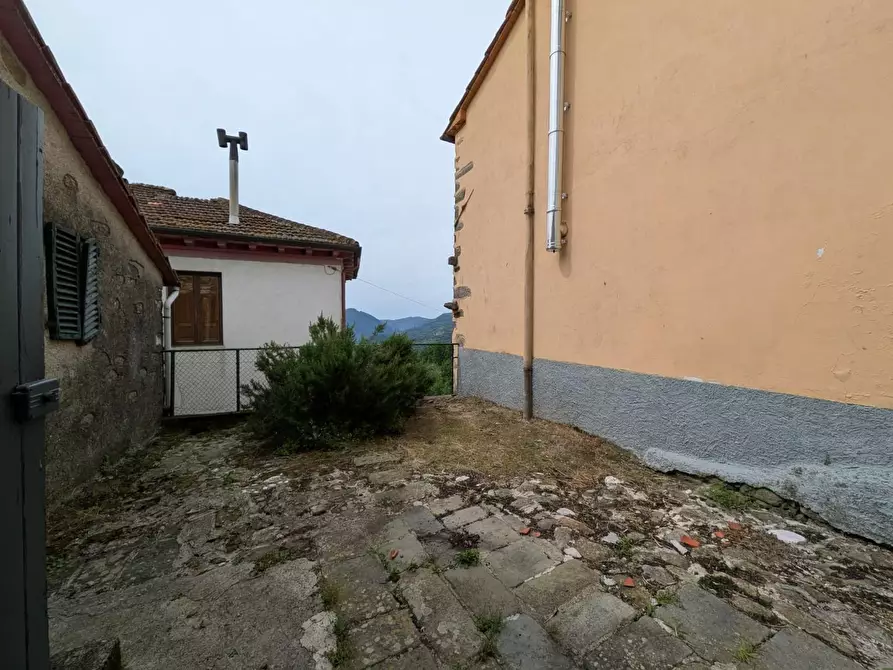 Immagine 15 di Casa indipendente in vendita  a Bagni Di Lucca