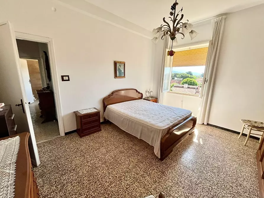 Immagine 3 di Appartamento in vendita  a Massa
