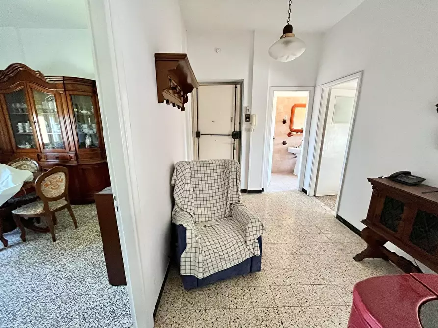Immagine 10 di Appartamento in vendita  a Massa