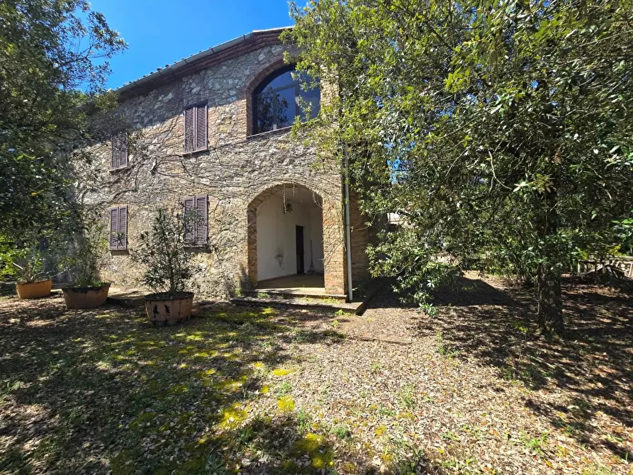 Immagine 11 di Casa indipendente in vendita  a Chiusdino
