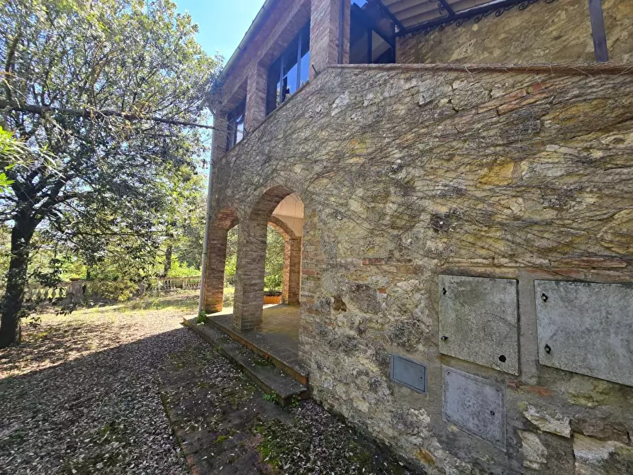 Immagine 10 di Casa indipendente in vendita  a Chiusdino