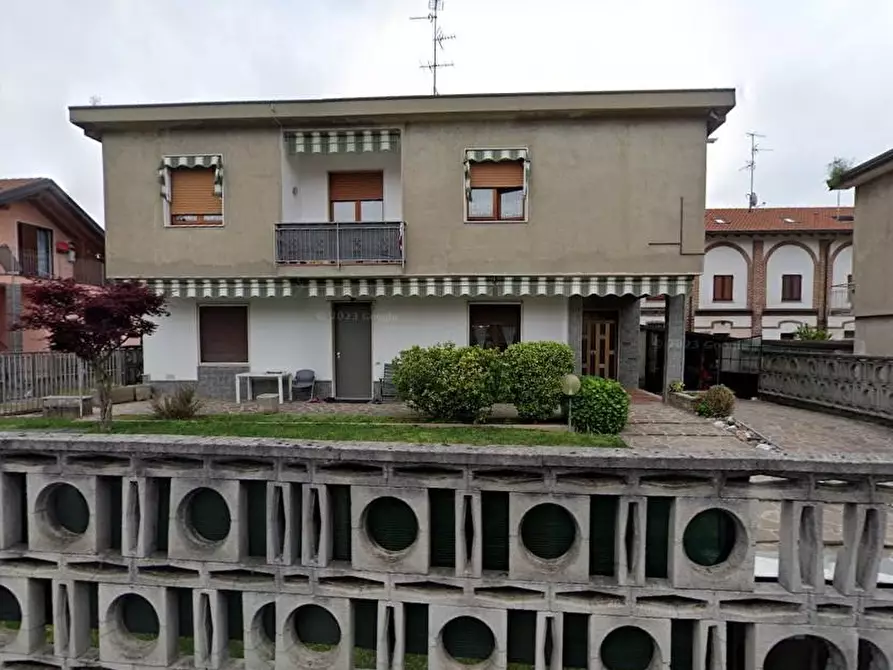 Immagine 1 di Appartamento in vendita  a Cogliate