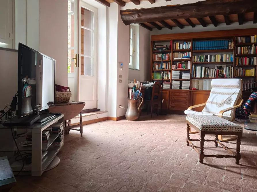 Immagine 4 di Villa in vendita  a Seravezza