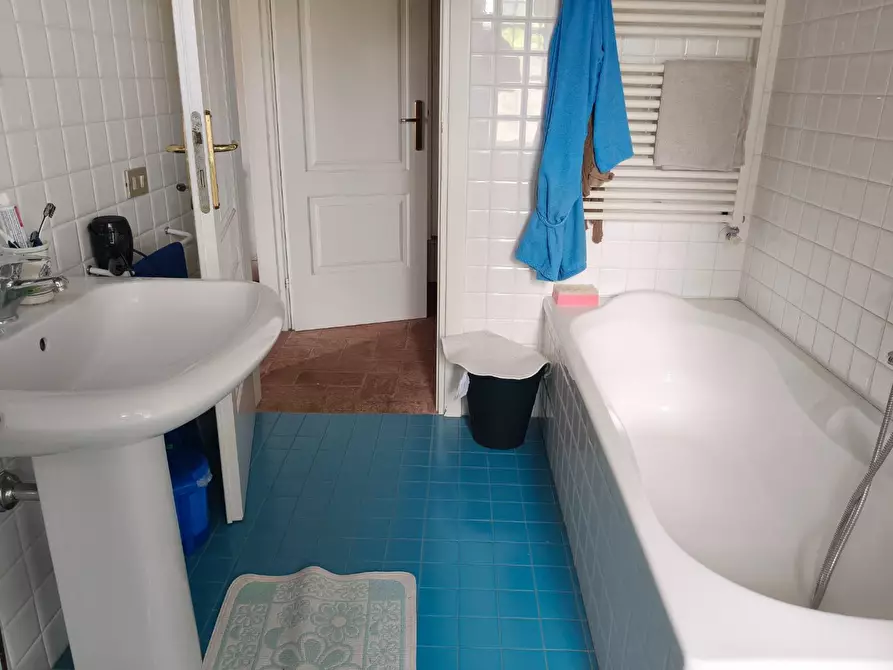 Immagine 12 di Villa in vendita  a Seravezza