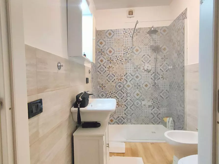 Immagine 6 di Appartamento in vendita  a Pisa